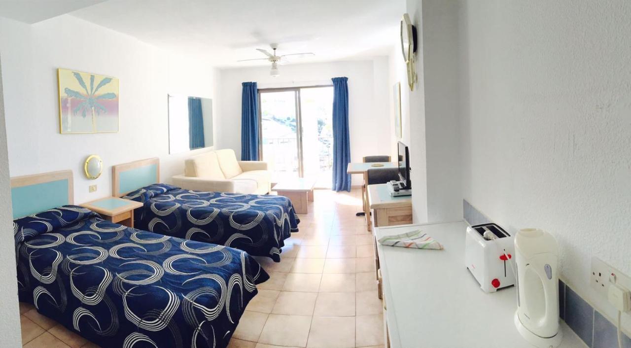 Studio Castle Harbour Vistas Piscina Apartment Лос Кристианос Екстериор снимка
